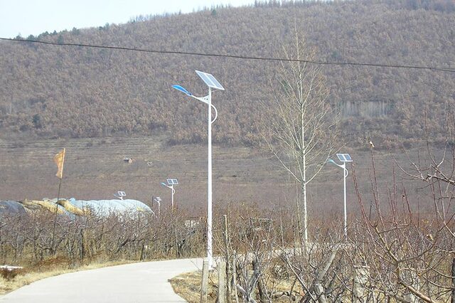 光伏路灯
